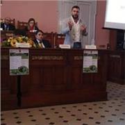 Professore laureato in Scienze Storiche, Filosofia e Letteratura italiana (Geografia) Madre Lingua Tedesca